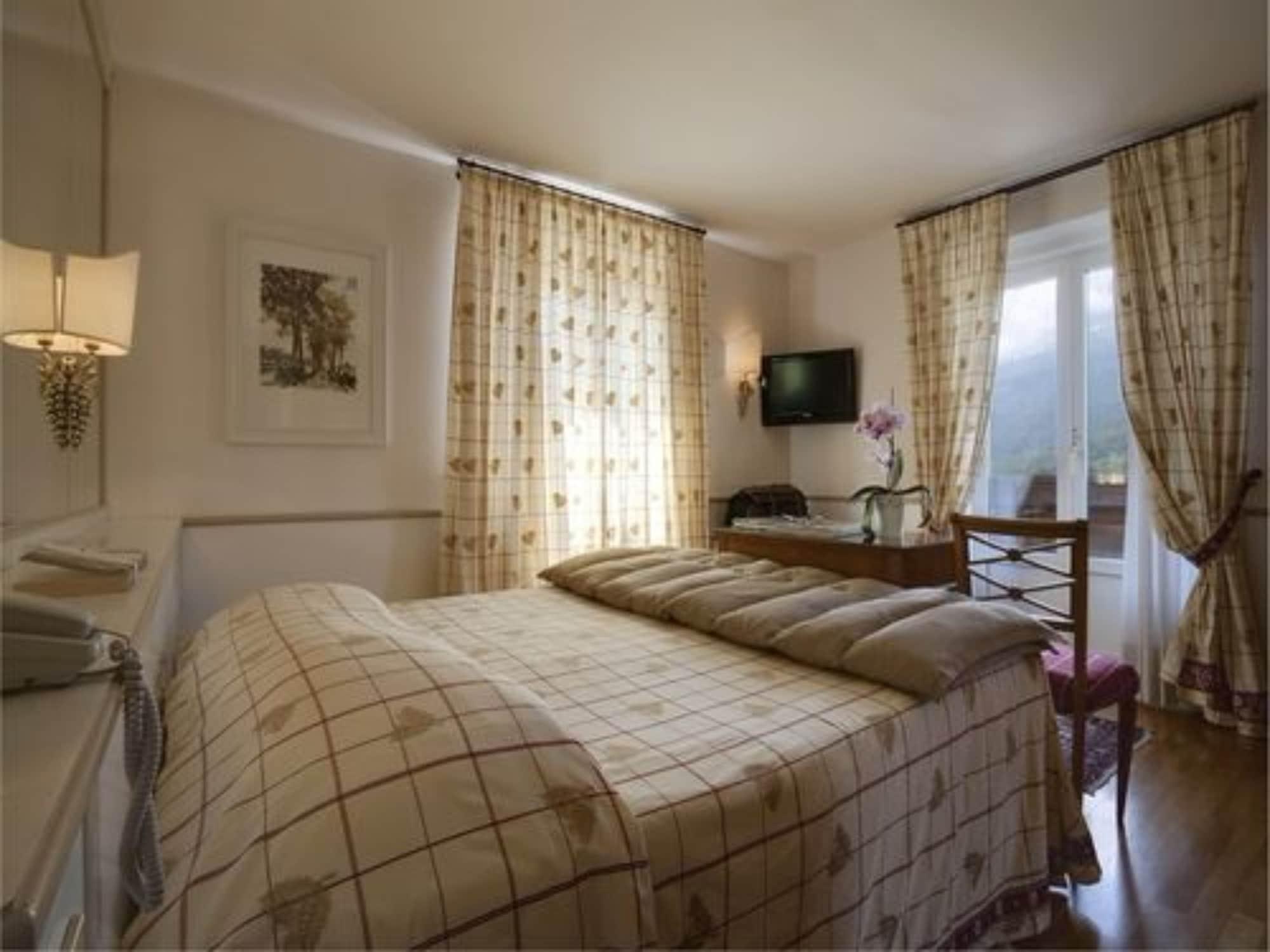 Hotel De La Poste Cortina dʼAmpezzo Extérieur photo