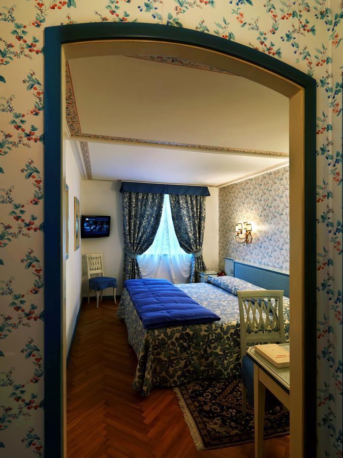 Hotel De La Poste Cortina dʼAmpezzo Chambre photo